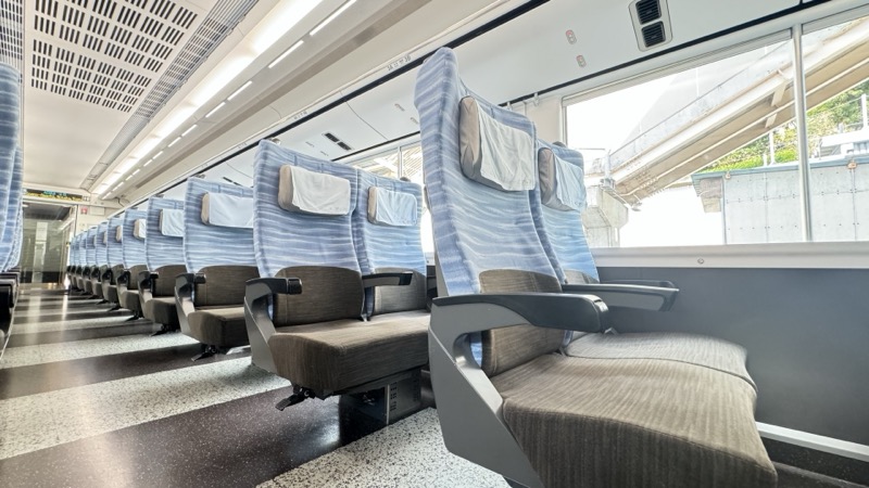 あずさはトイレは何号車