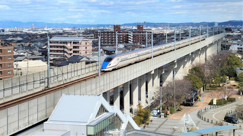 北陸新幹線