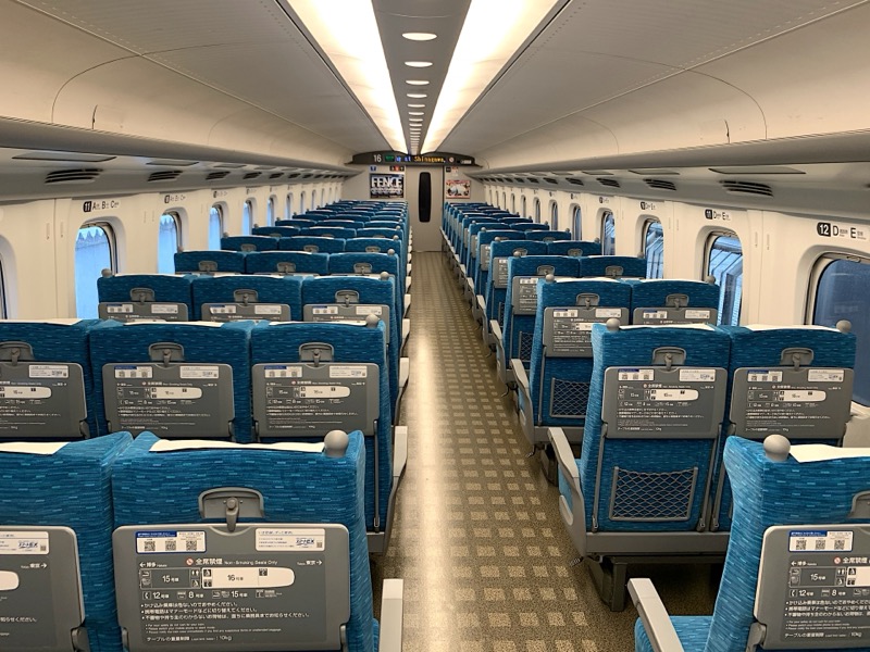 新幹線の座席シート
