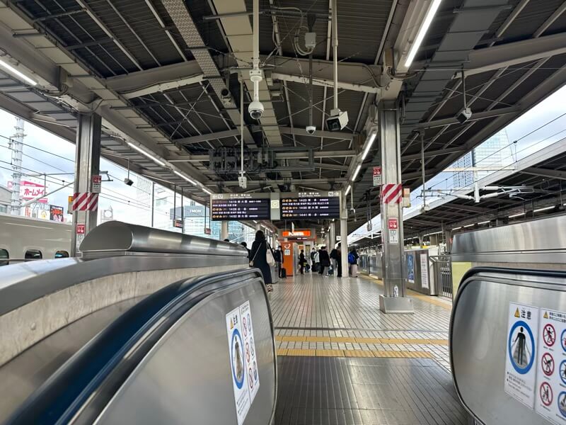 名古屋の新幹線のホーム